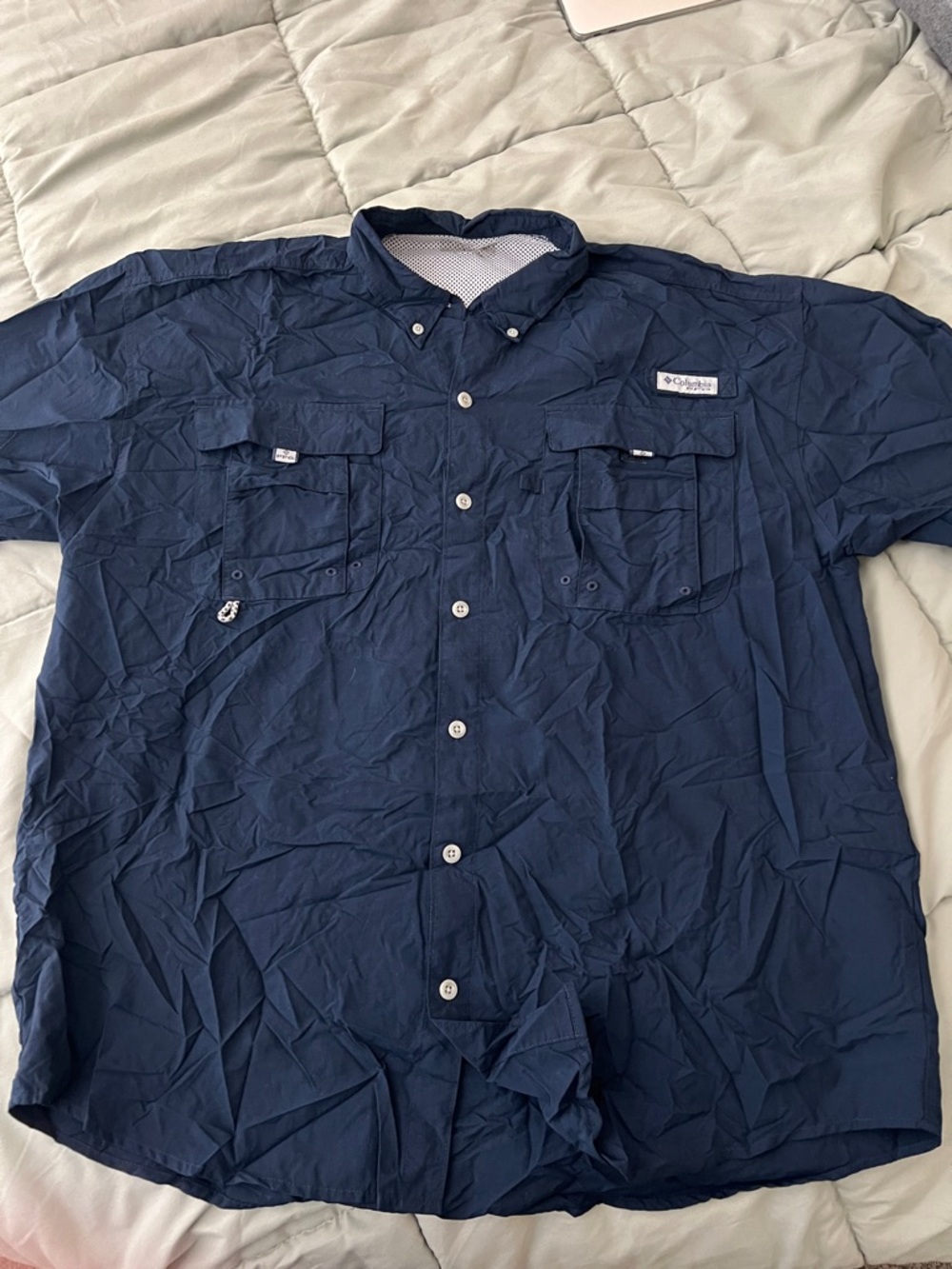 Columbia Men's Short-Sleeve Navy Button-Up Fishing Shirt